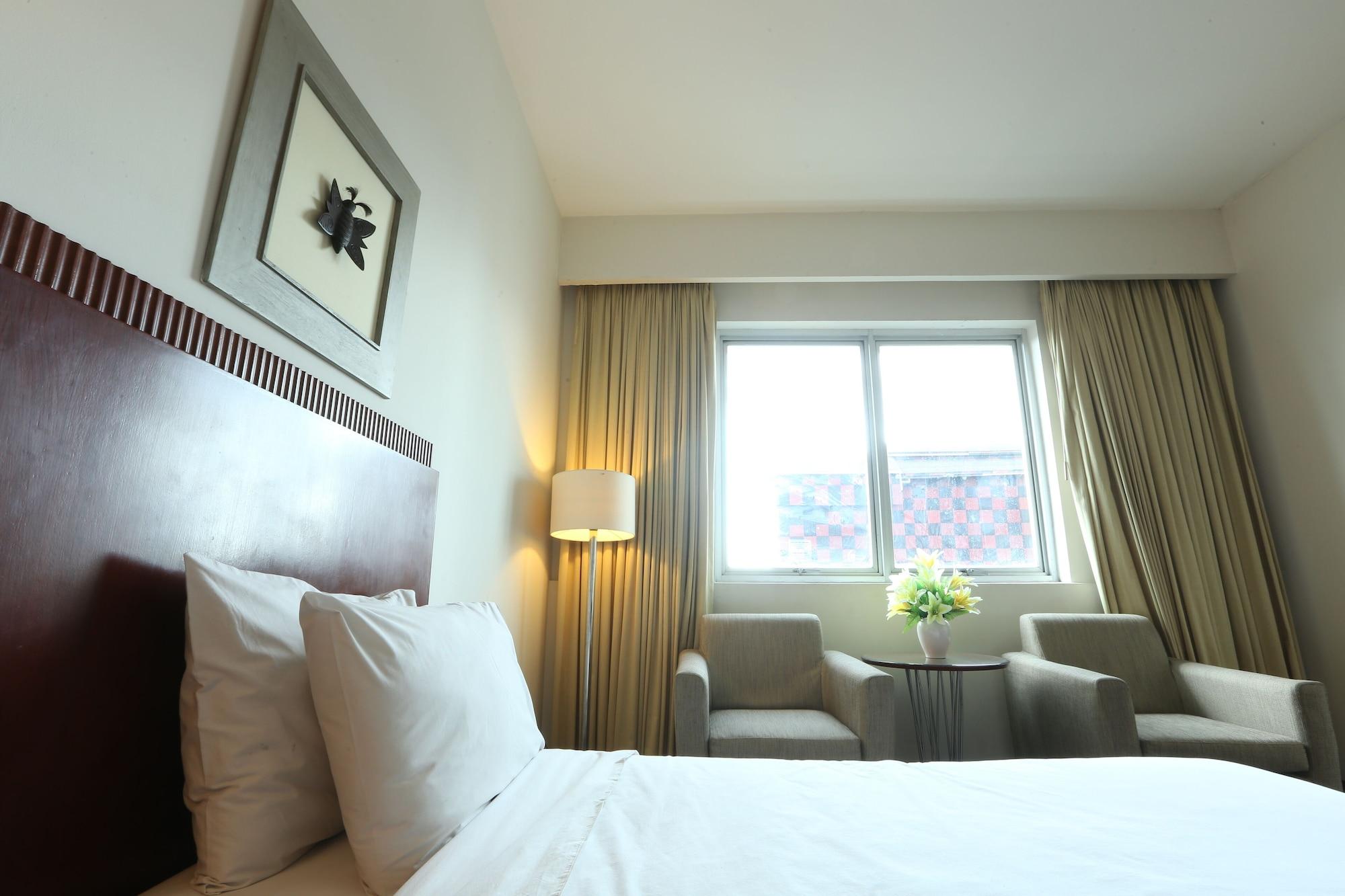 Hotel Santika 폰티아낙 외부 사진