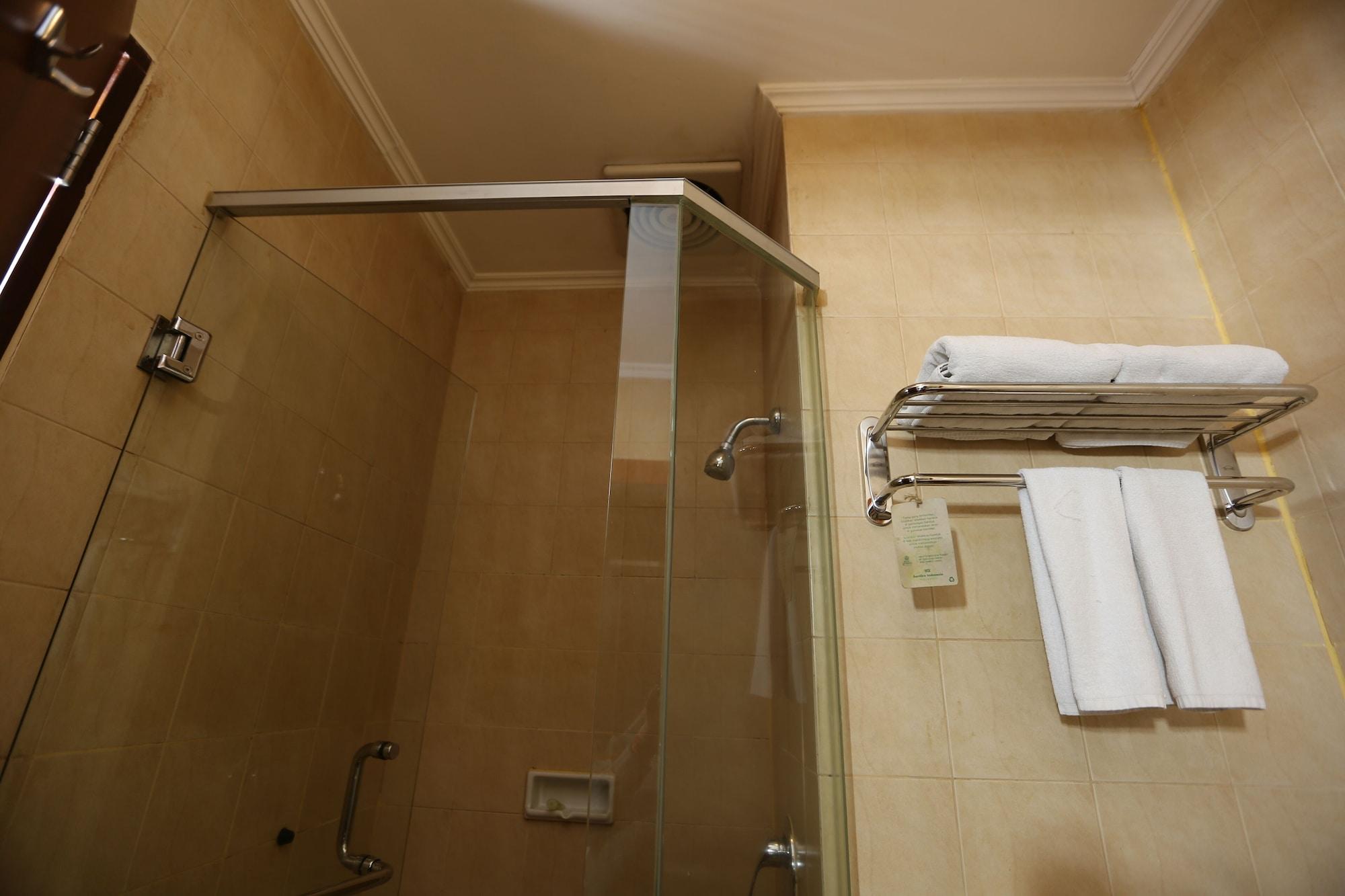 Hotel Santika 폰티아낙 외부 사진
