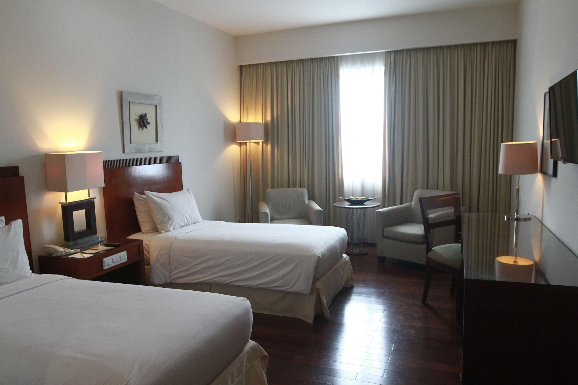 Hotel Santika 폰티아낙 외부 사진