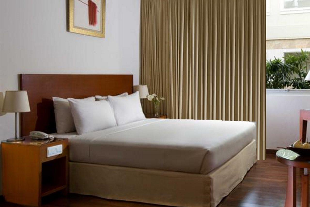 Hotel Santika 폰티아낙 외부 사진